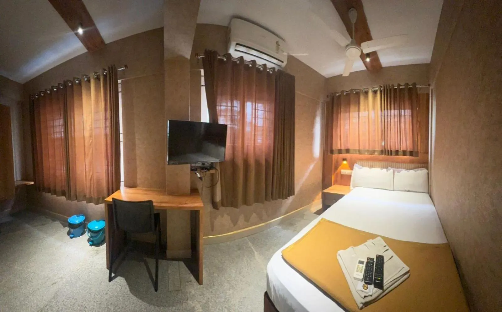 Hotel Crystal Inn By D2V Kochi